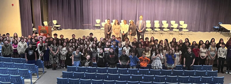 Judges visit DAHS students